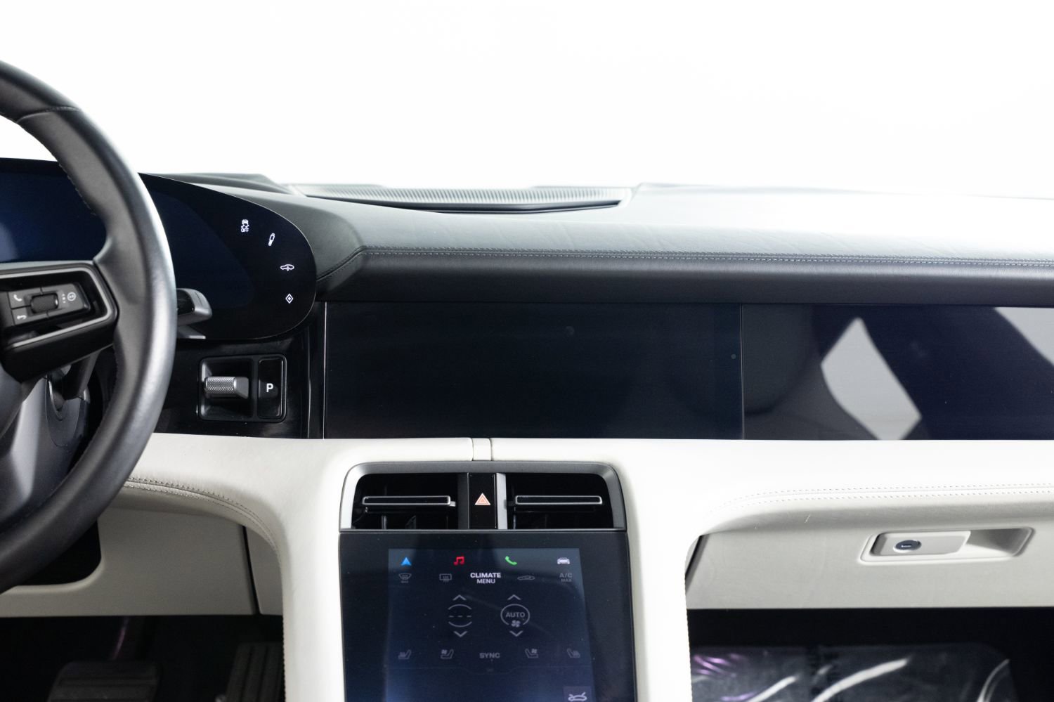 Used 2021 Porsche Taycan 4S w/ Premium Package image 39