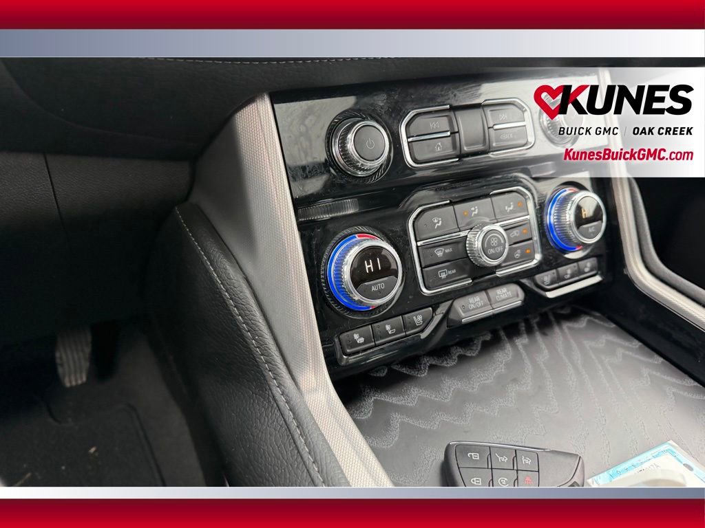 Used 2024 GMC Yukon Denali w/ Advanced Technology Package AWD/4WD image 21