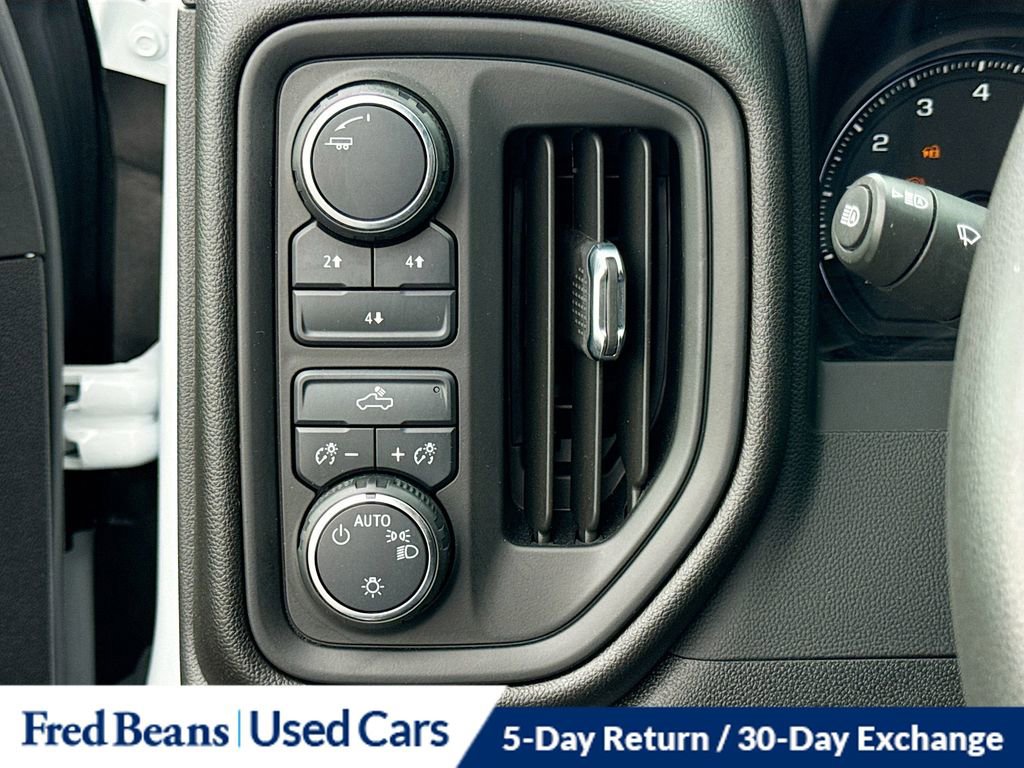Used 2024 Chevrolet Silverado 3500 W/T image 12