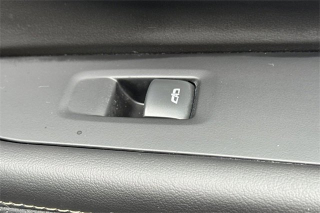 Used 2021 GMC Yukon SLT w/ SLT Luxury Plus Package image 23