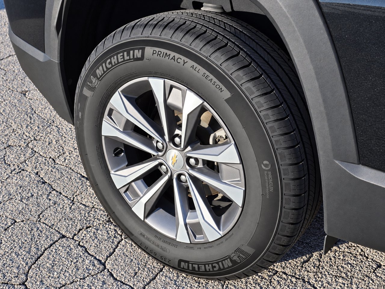 Certified 2026 Chevrolet Equinox LT w/ Convenience Package II AWD/4WD image 9