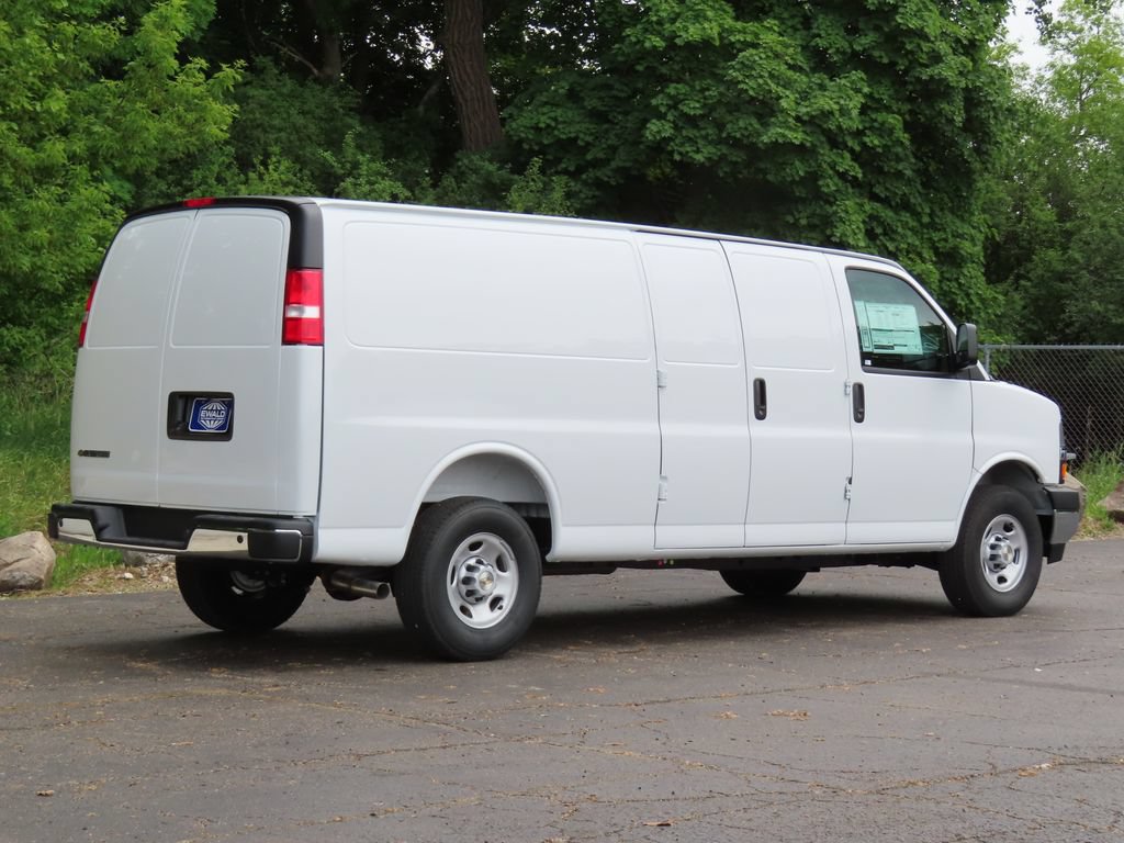 New 2026 Chevrolet Express 3500 Extended w/ Driver Convenience Package RWD image 3