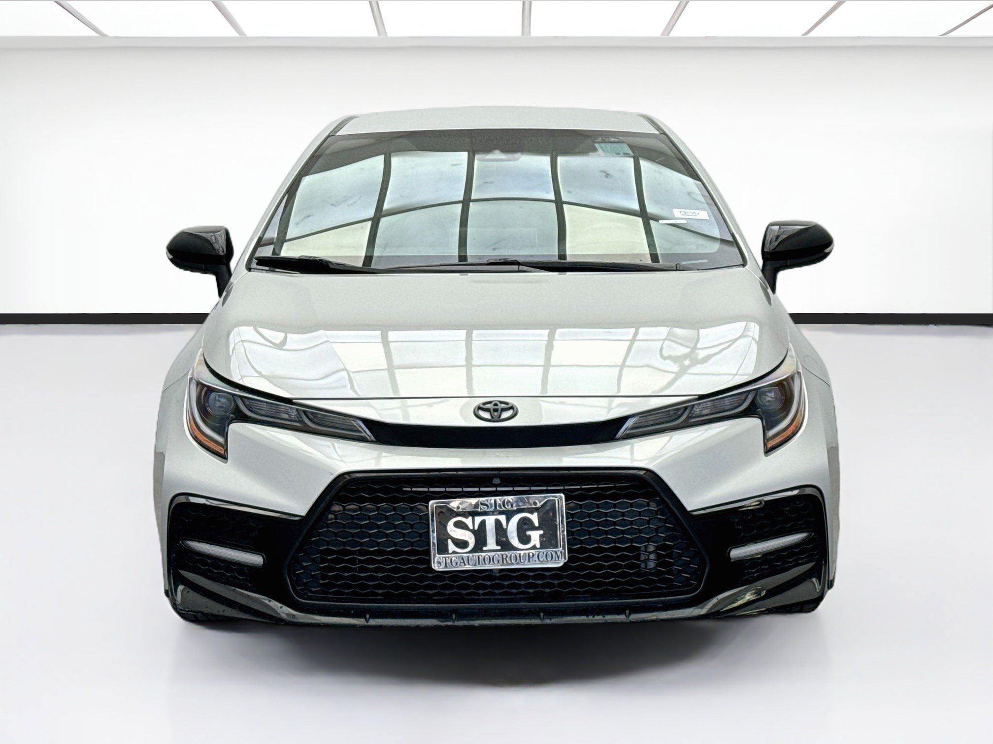 Used 2021 Toyota Corolla SE w/ Carpet Mat Package (TMS) FWD image 2