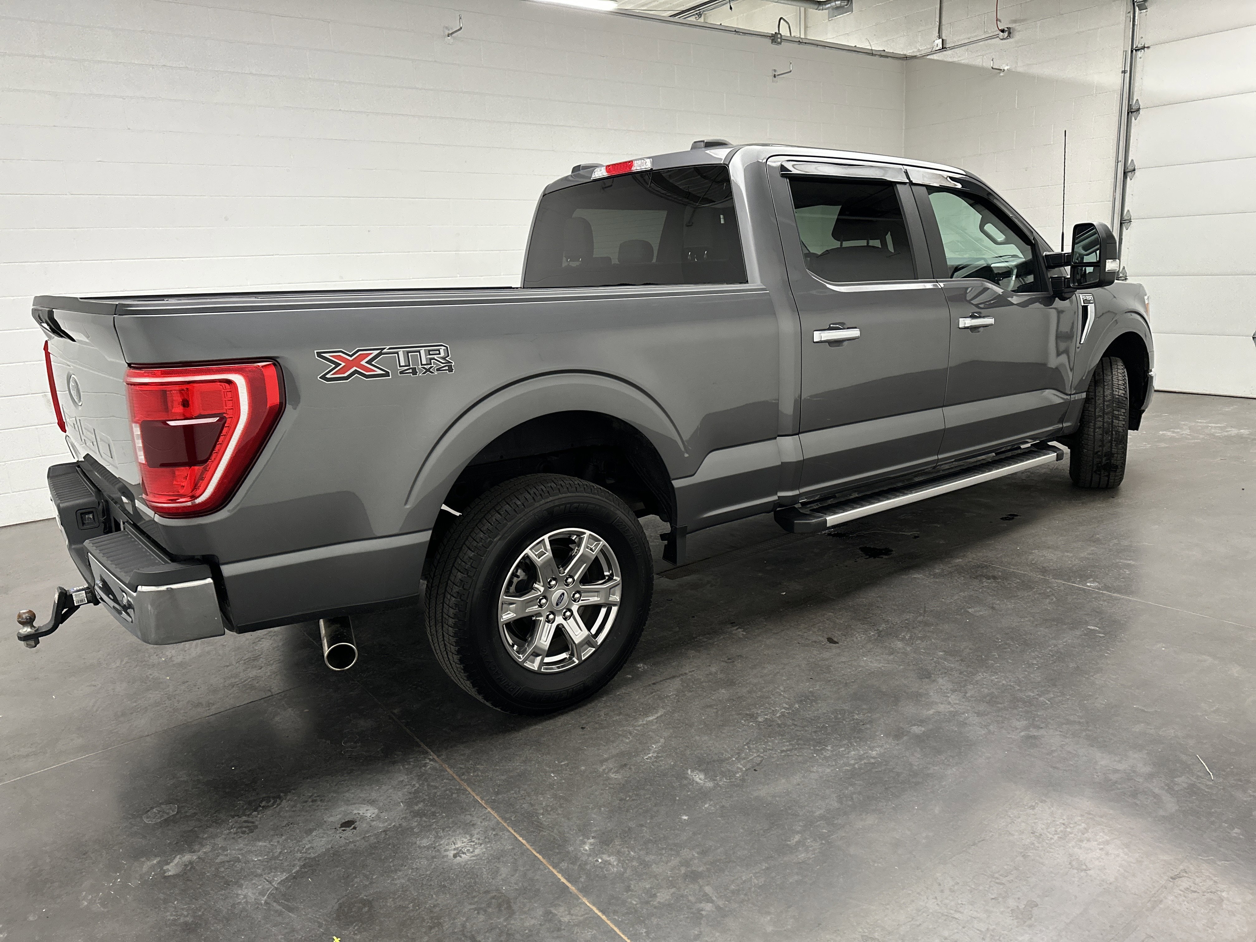 Used 2023 Ford F150 XLT w/ XTR Package image 10