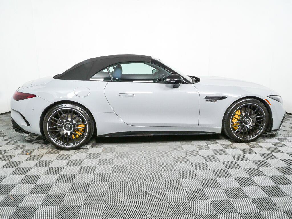 Used 2025 Mercedes-Benz SL 63 AMG 4MATIC image 29