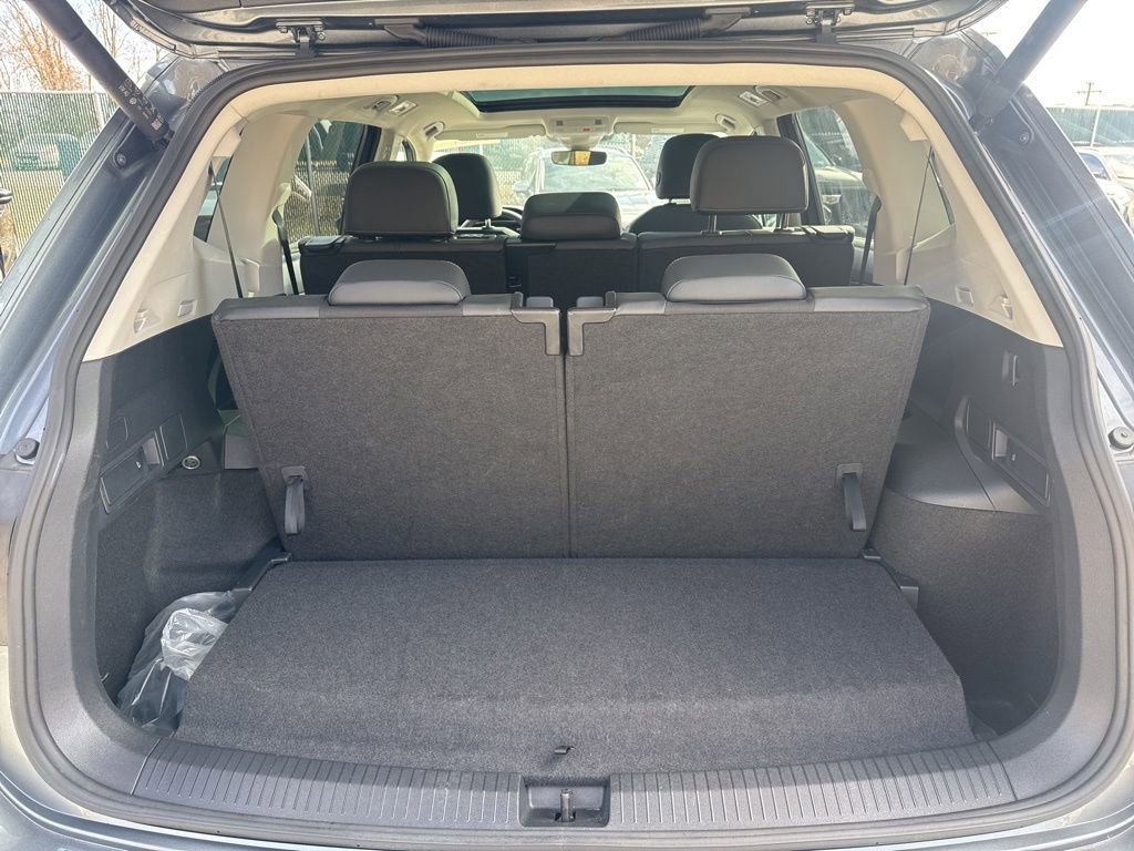 Used 2024 Volkswagen Tiguan Wolfsburg Edition image 15
