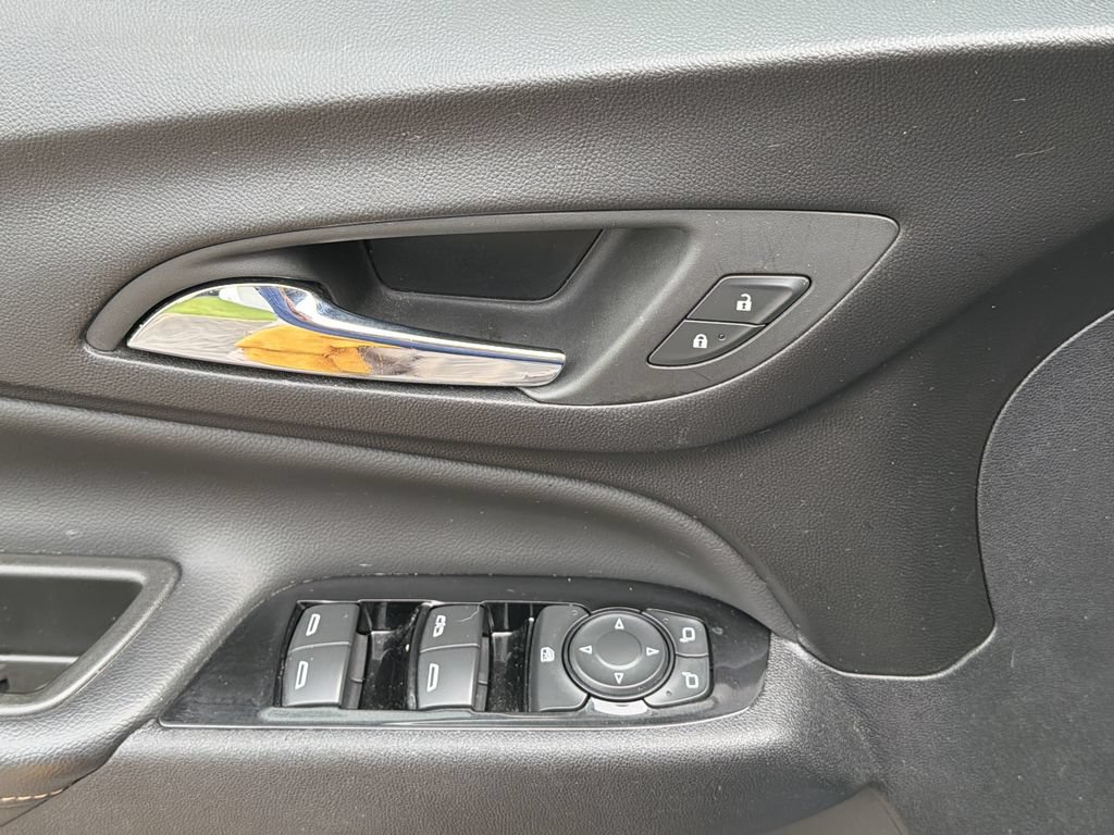 Certified 2024 Chevrolet Equinox Premier w/ LPO, Cargo Package FWD image 19