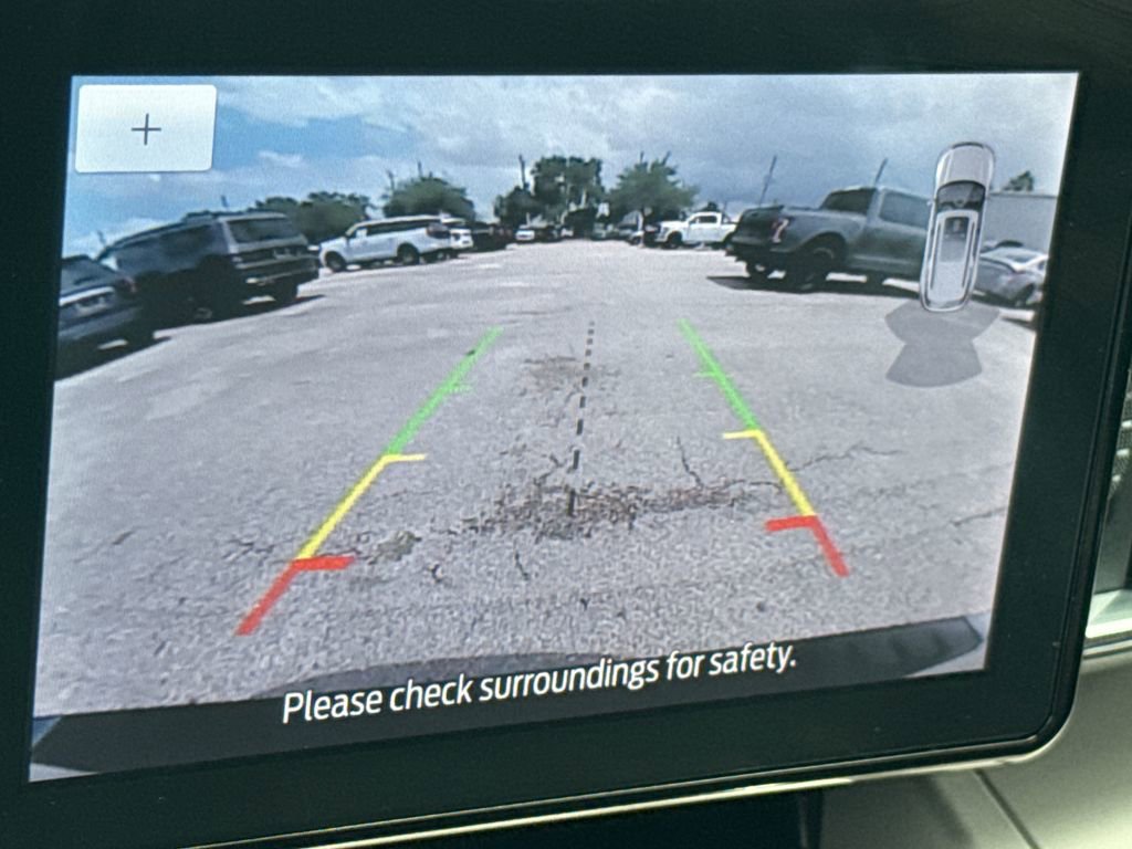 Used 2024 Ford Explorer XLT w/ Equipment Group 202A RWD image 20
