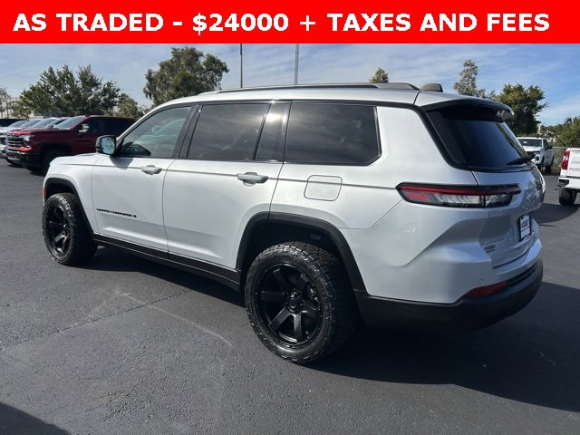 Used 2023 Jeep Grand Cherokee L Laredo image 4