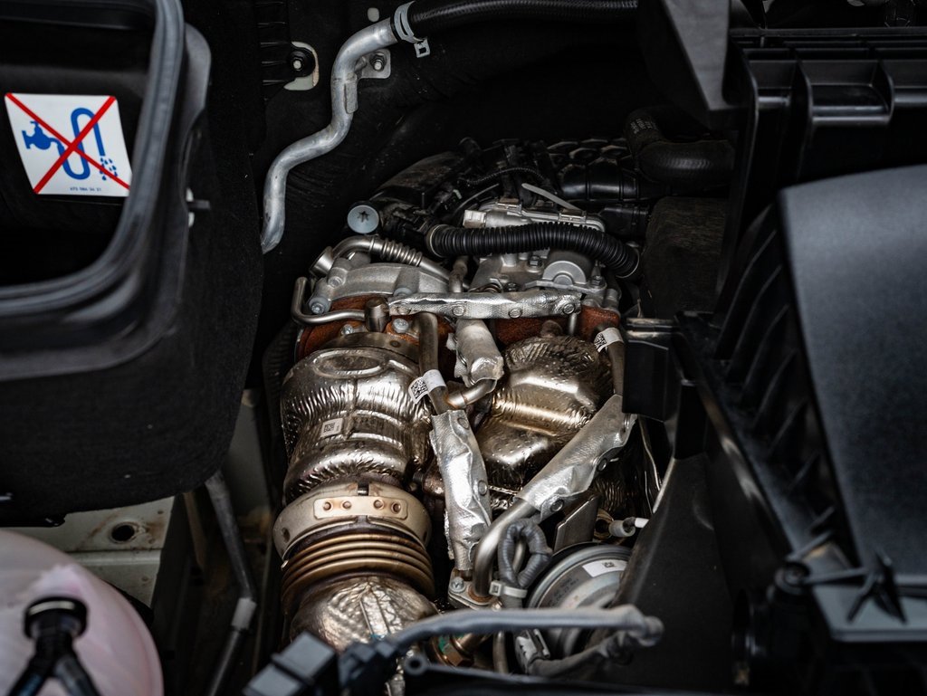 Used 2024 Mercedes-Benz Sprinter 2500 image 39