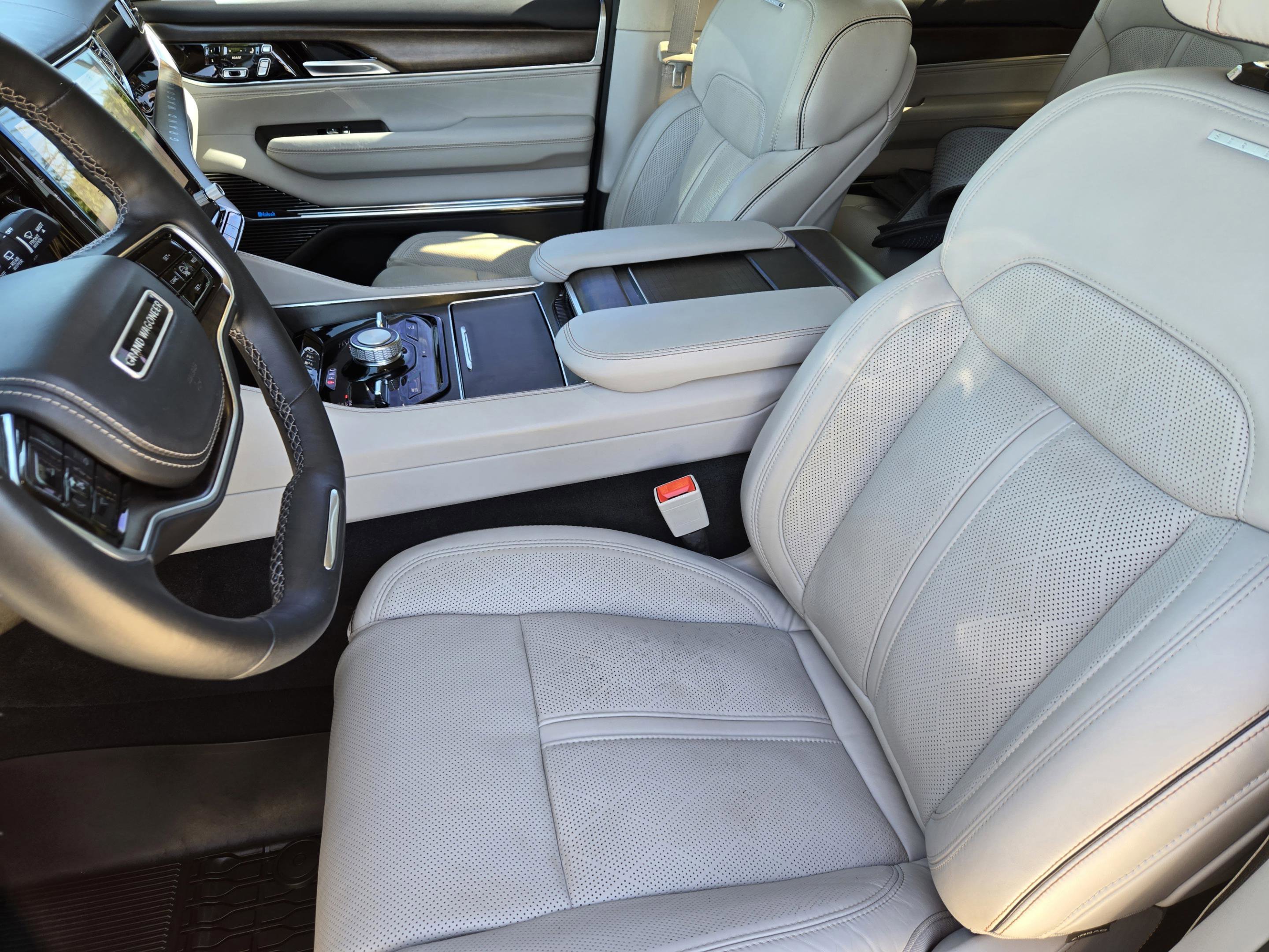 Used 2022 Jeep Grand Wagoneer Series II w/ Premium Group II AWD/4WD image 7