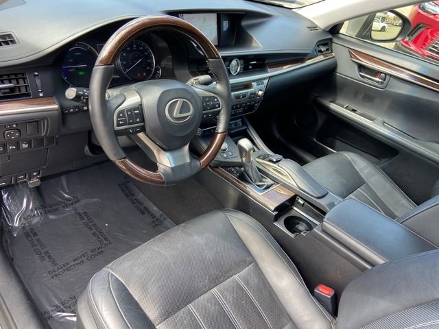 Used 2017 Lexus ES 300h image 21