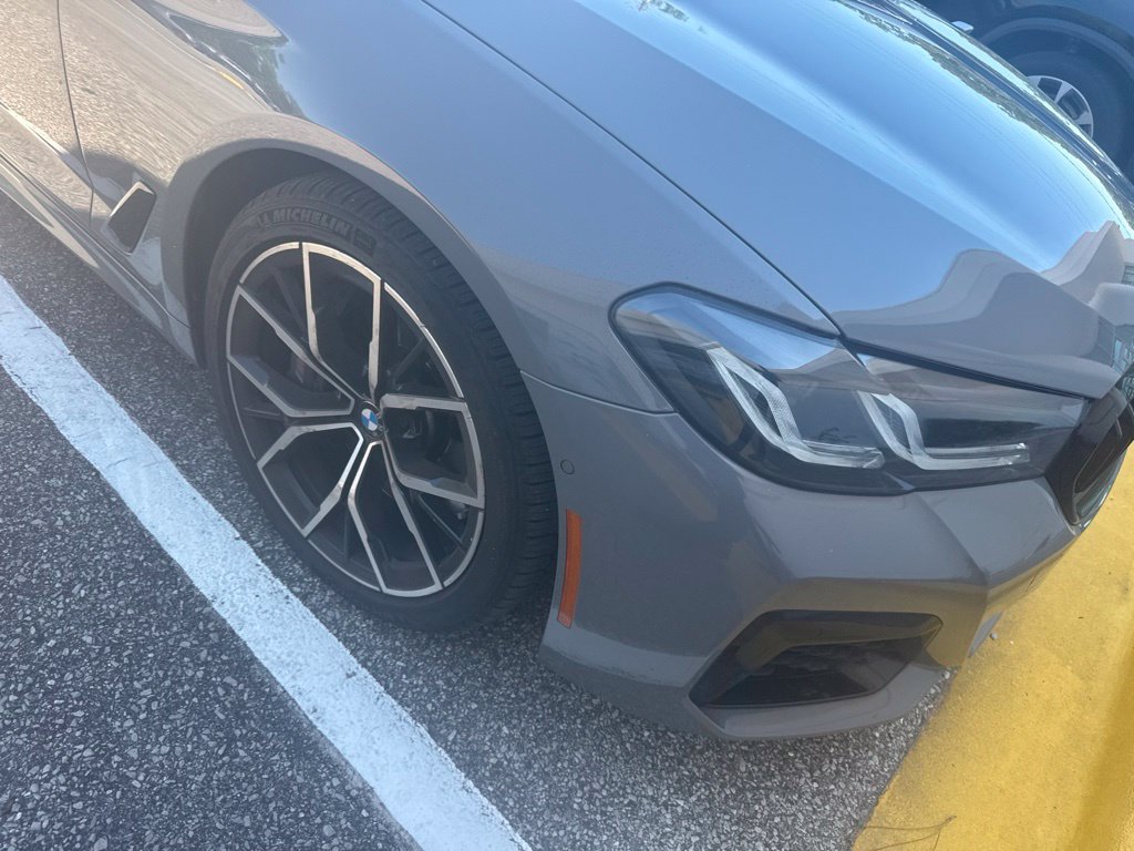 Used 2021 BMW M550i xDrive AWD/4WD image 4