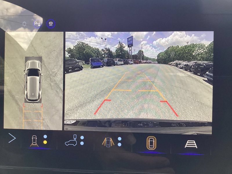 New 2027 Chevrolet Equinox LT w/ Safety and Technology Package AWD/4WD image 45