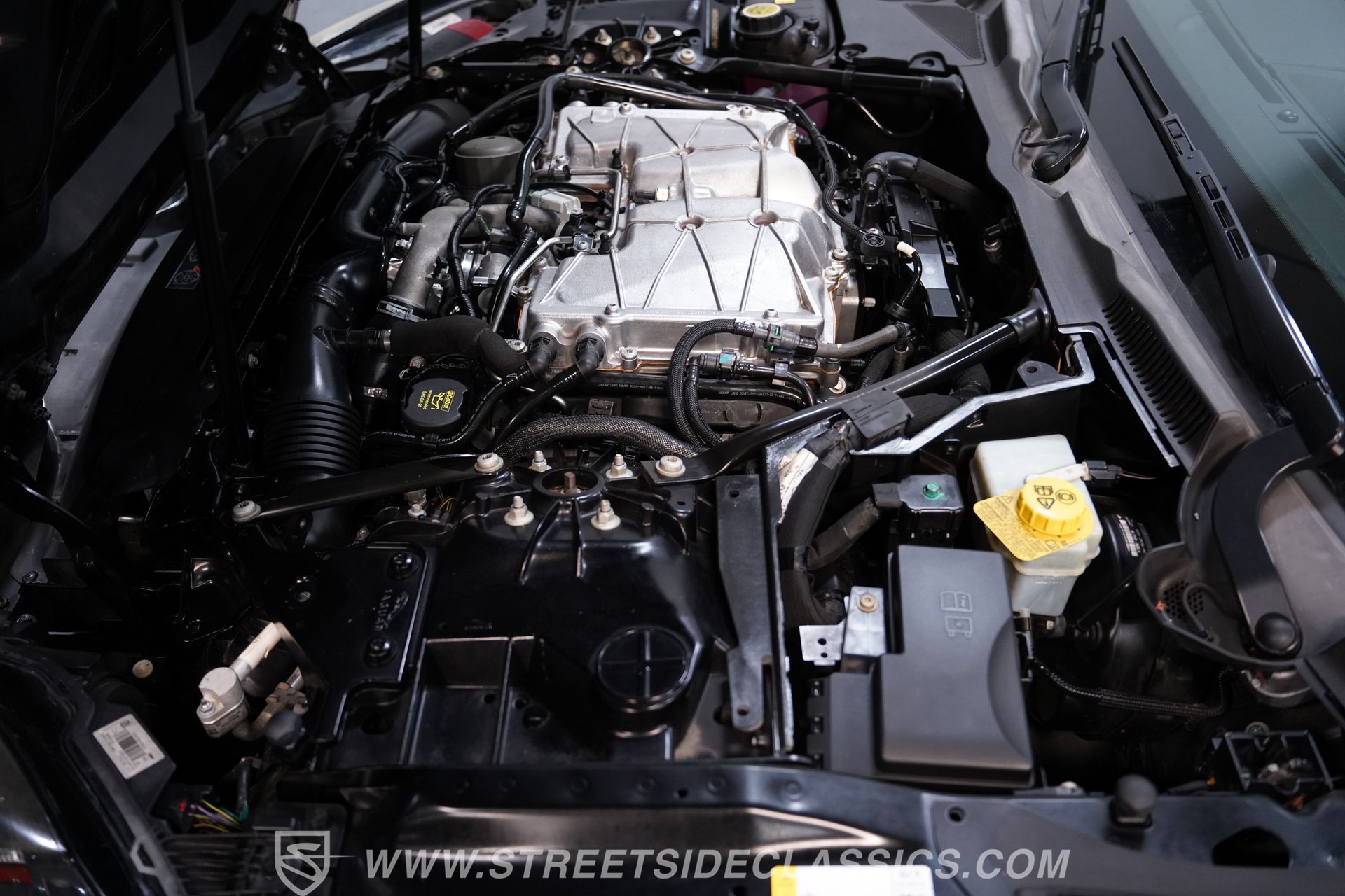 Used 2016 Jaguar F-TYPE Coupe RWD image 28