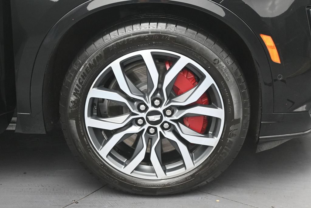 Used 2024 Cadillac XT6 Sport w/ Technology Package AWD/4WD image 38