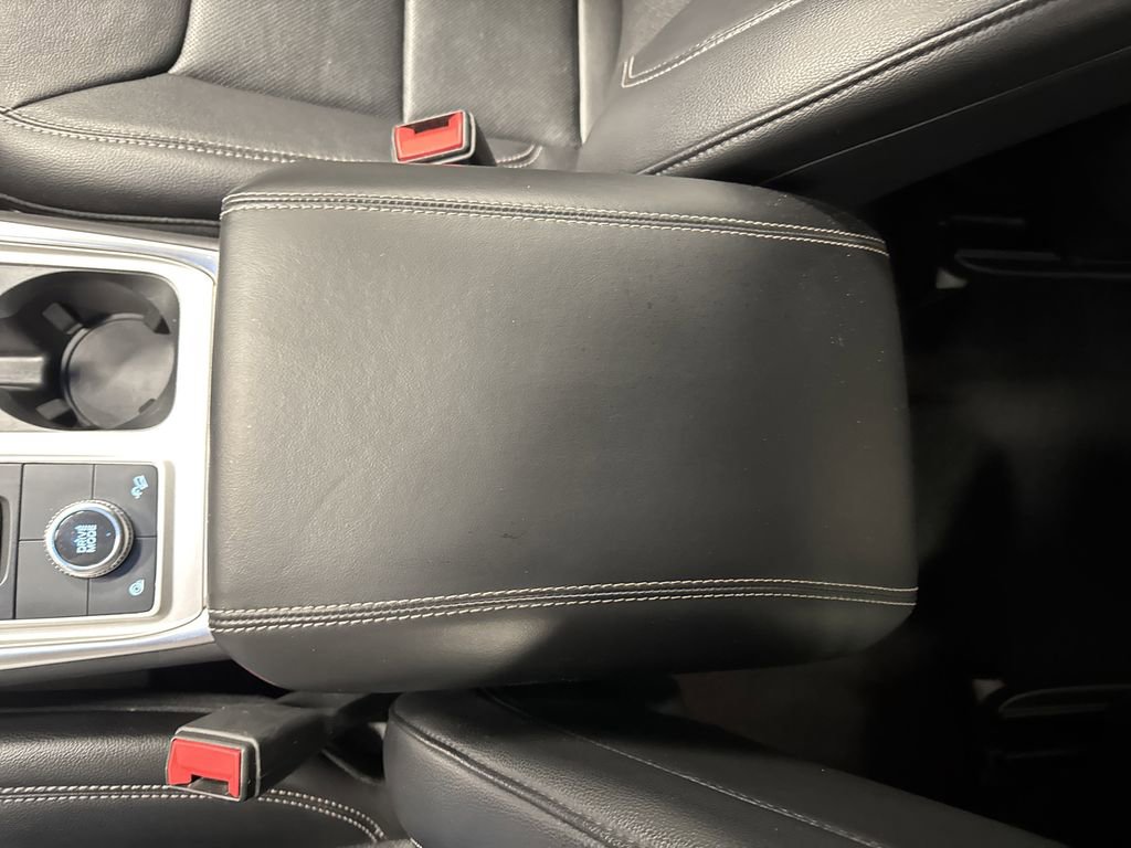 Used 2023 Ford Explorer Limited image 21