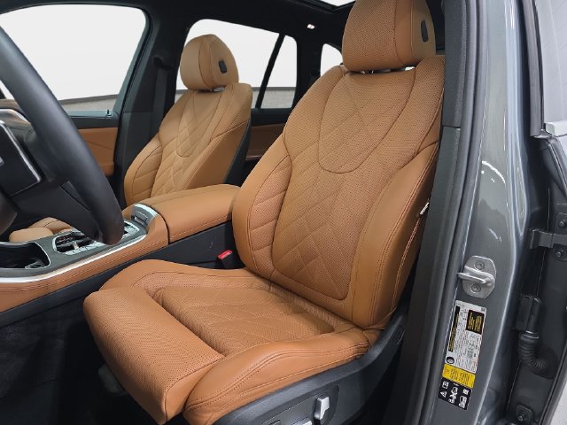 Certified 2024 BMW X5 xDrive40i w/ Premium Package AWD/4WD image 12