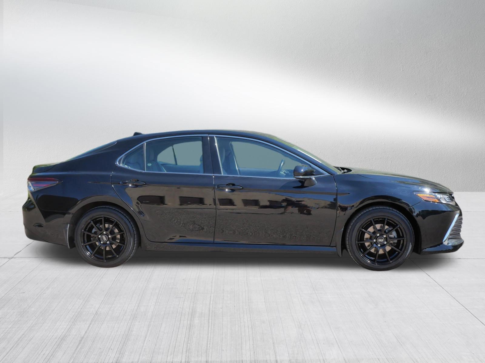 Certified 2023 Toyota Camry XLE w/ Cold Weather Package AWD/4WD image 9
