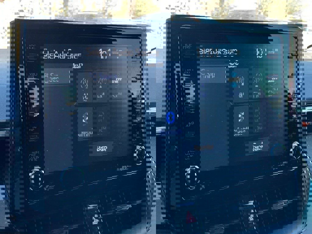 Used 2022 Toyota Corolla LE image 21