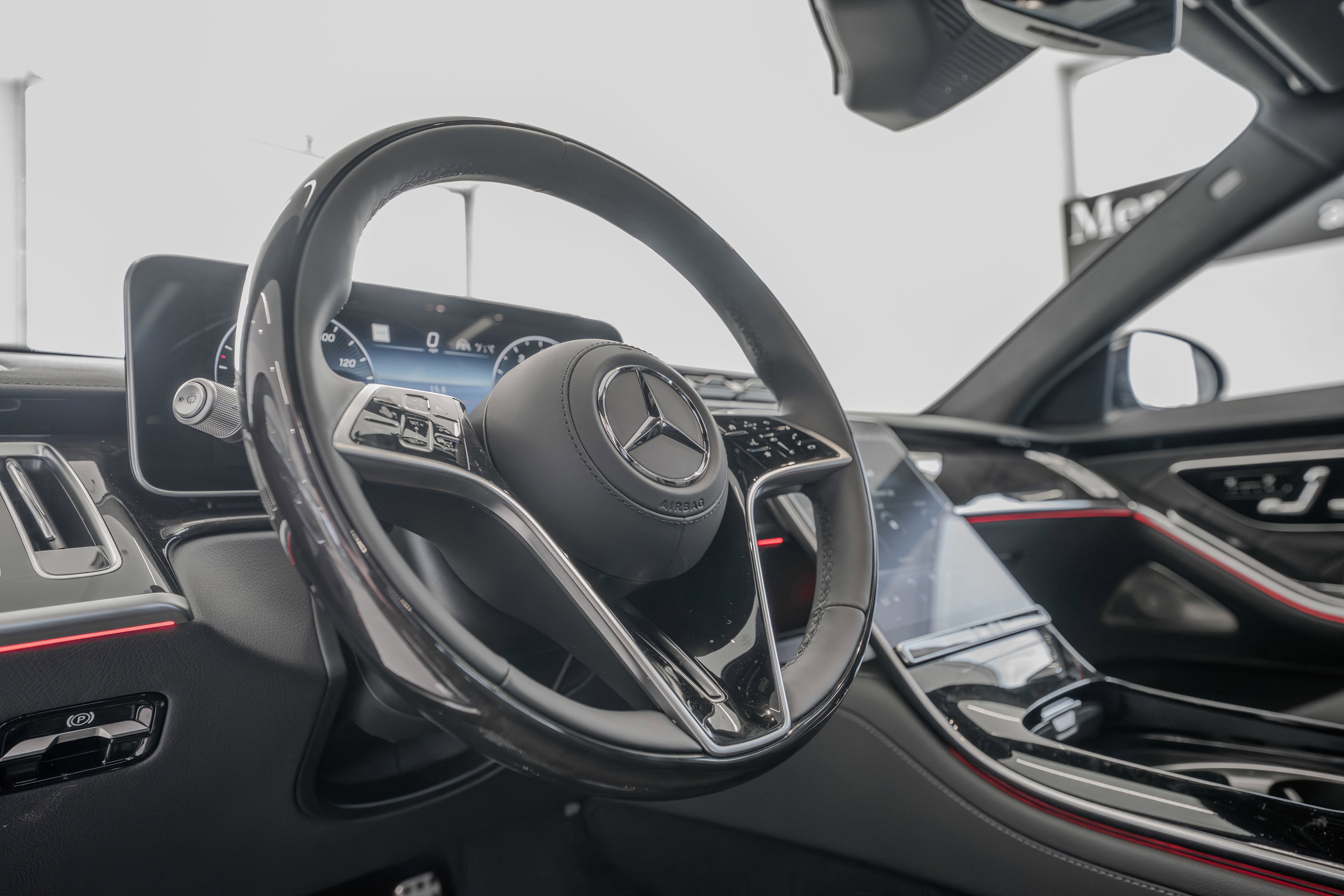 New 2025 Mercedes-Benz S 500 4MATIC image 7