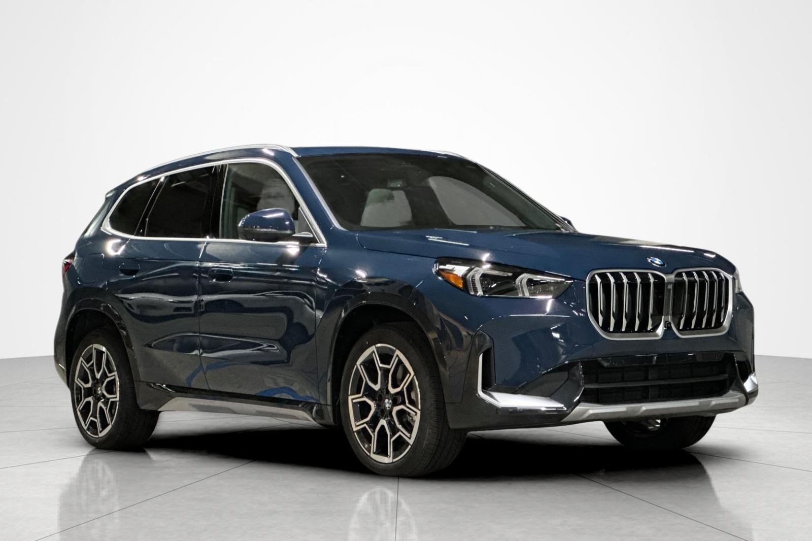 New 2027 BMW X1 xDrive28i w/ Technology Package AWD/4WD image 7