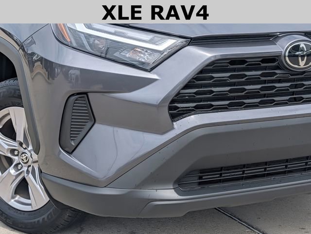 Used 2025 Toyota RAV4 XLE w/ Convenience Package FWD image 3