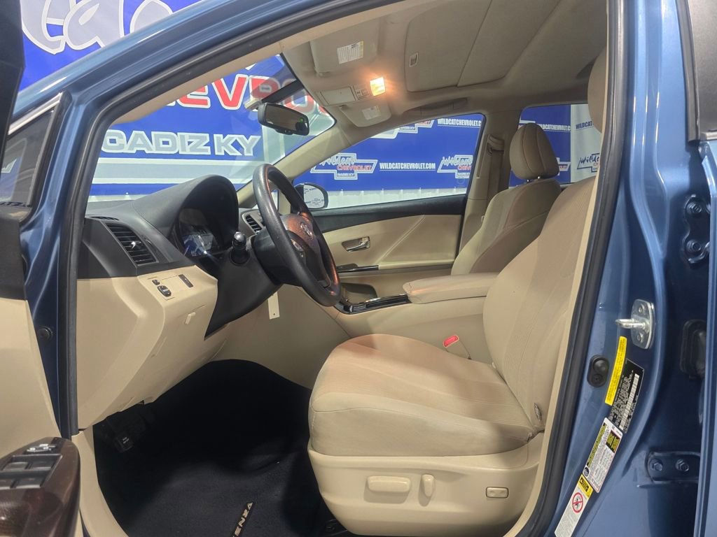Used 2011 Toyota Venza image 14