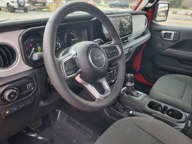 Used 2025 Jeep Wrangler Unlimited Sahara image 15