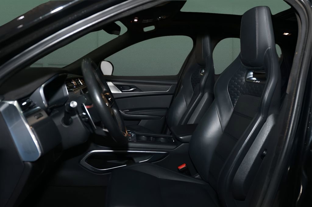 Used 2021 Jaguar F-PACE SVR image 2