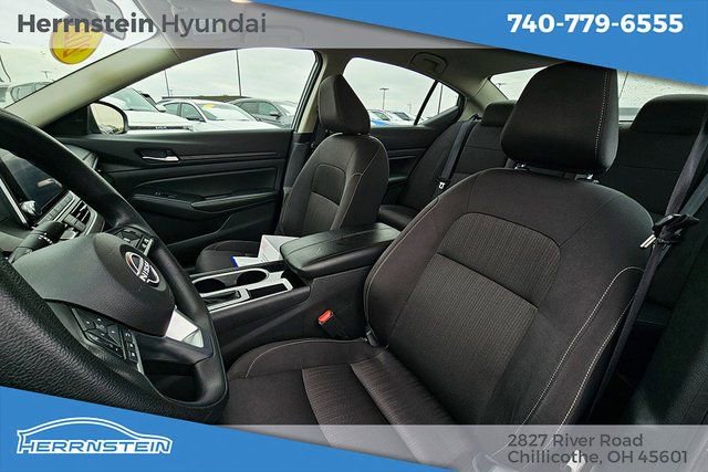 Used 2024 Nissan Altima 2.5 SV image 15