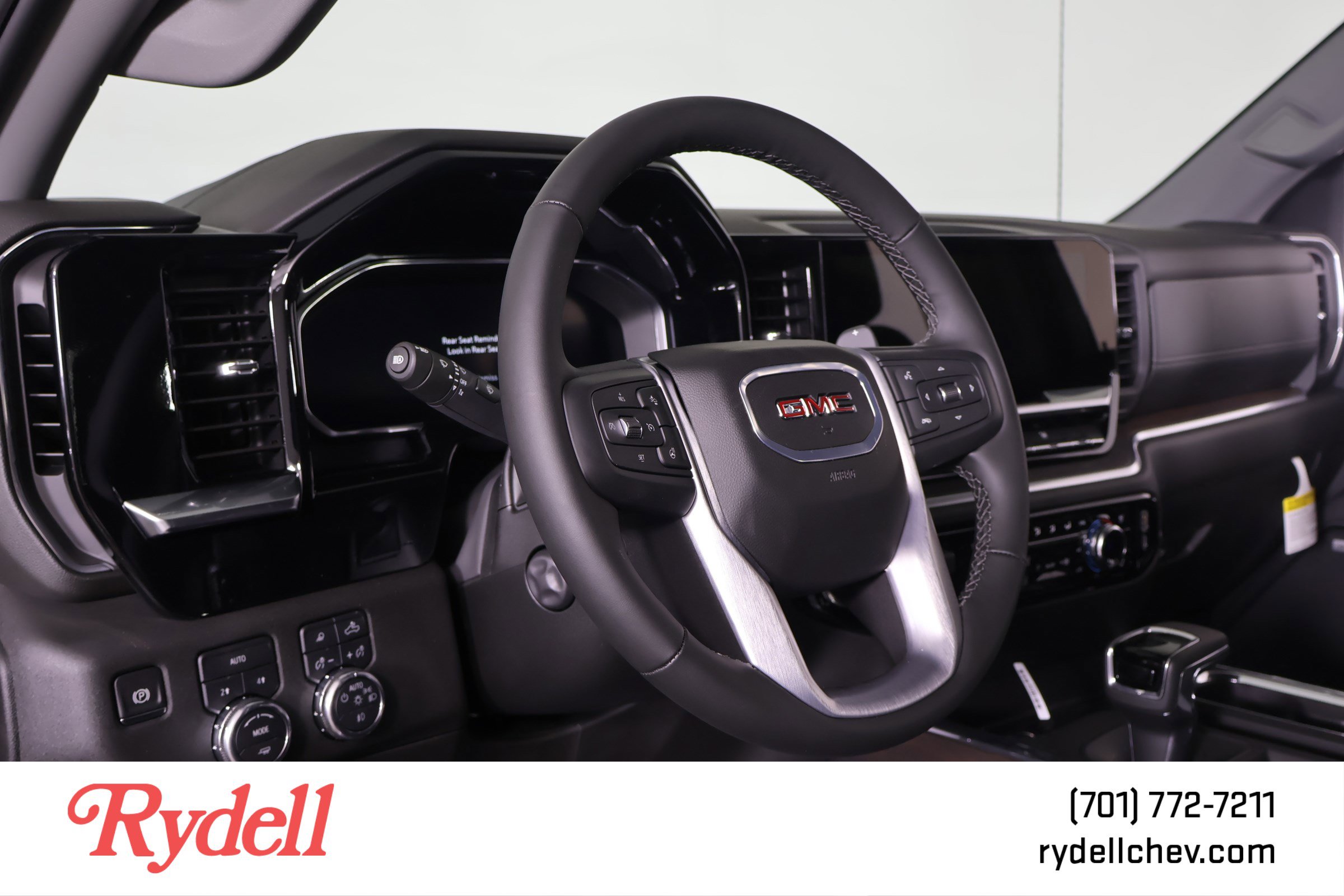 New 2026 GMC Sierra 1500 SLT w/ SLT Convenience Package image 28