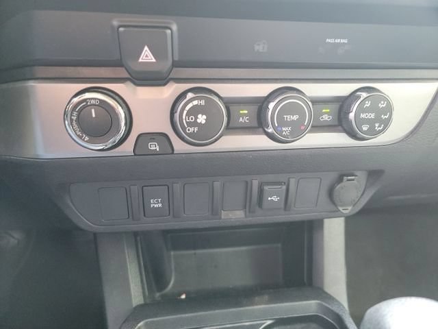 Used 2020 Toyota Tacoma SR AWD/4WD image 12