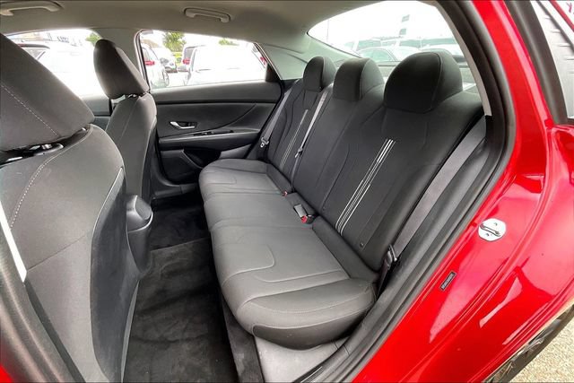 Certified 2021 Hyundai Elantra SEL FWD image 29