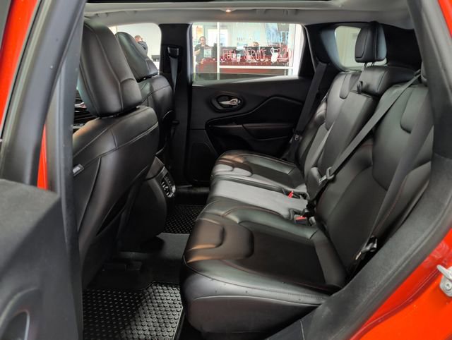 Used 2021 Jeep Cherokee Trailhawk w/ Sun, Sound & Nav Group image 32