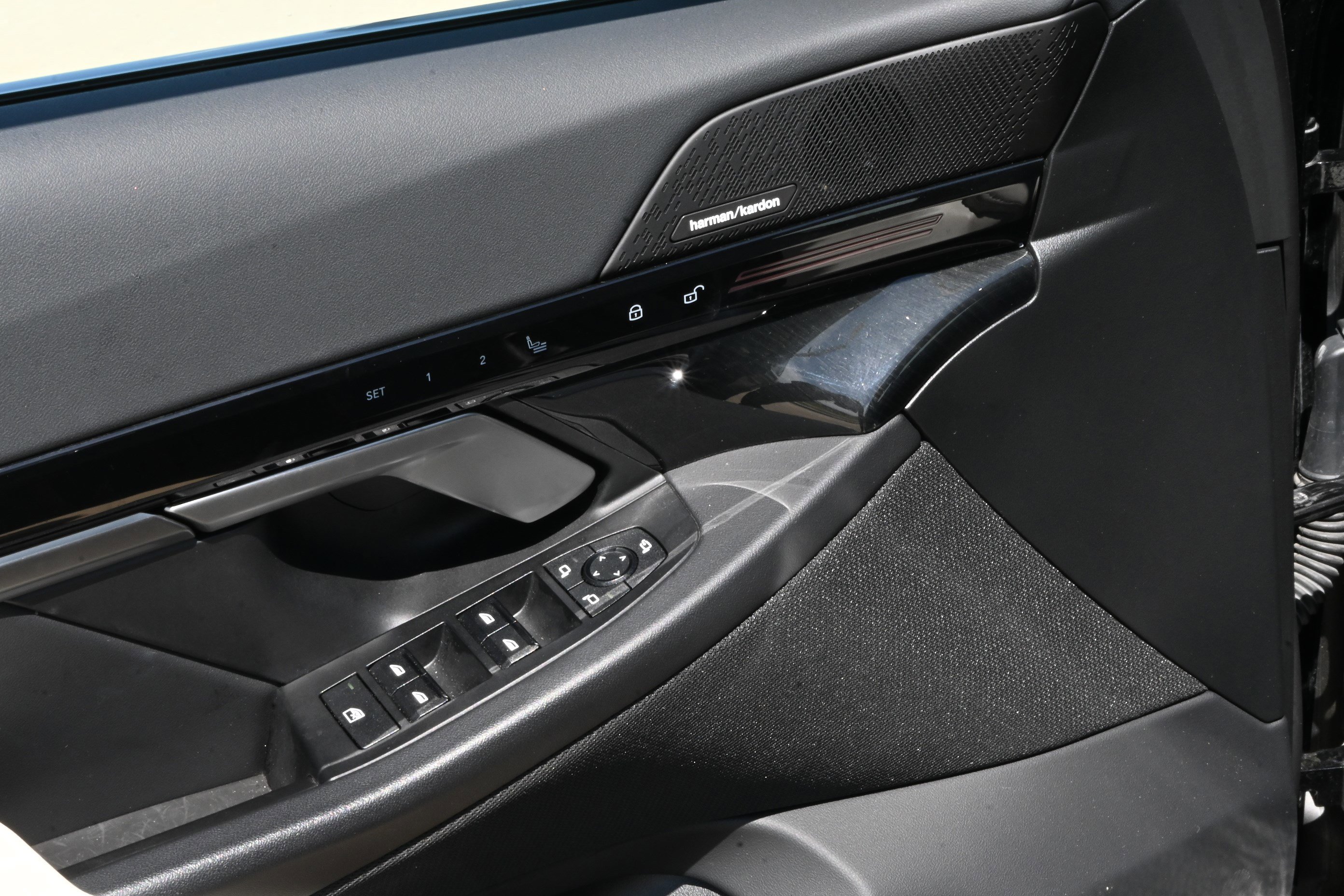 Certified 2024 BMW 530i w/ Convenience Package image 26