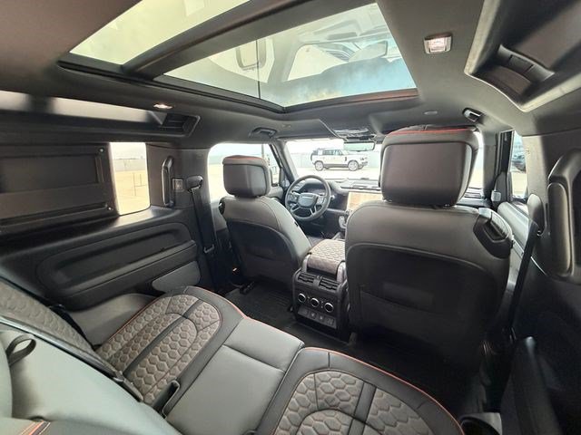 Used 2024 Land Rover Defender 90 Carpathian Edition AWD/4WD image 17