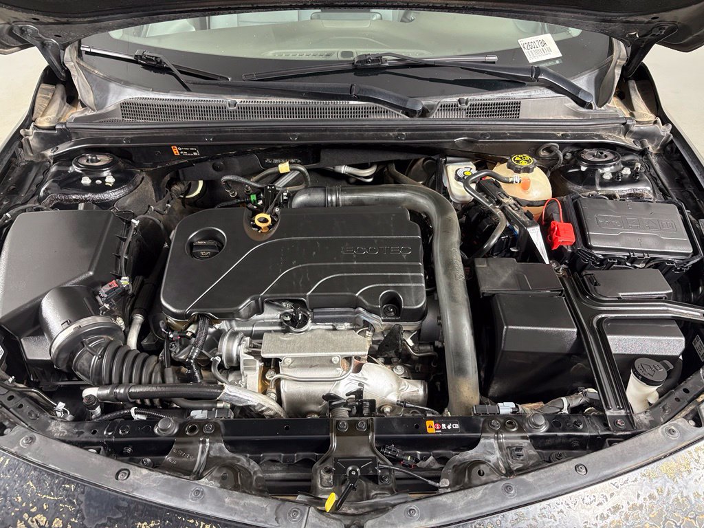 Used 2020 Chevrolet Malibu LS FWD image 40