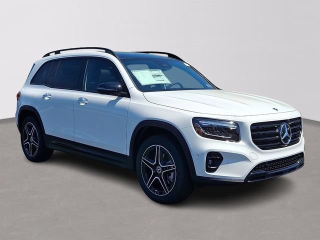 Used 2026 Mercedes-Benz GLB 250 4MATIC image 4