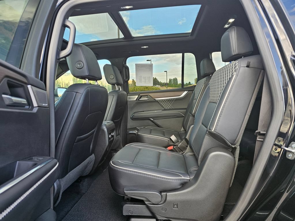 Certified 2025 GMC Acadia Denali w/ Super Cruise Package AWD/4WD image 25