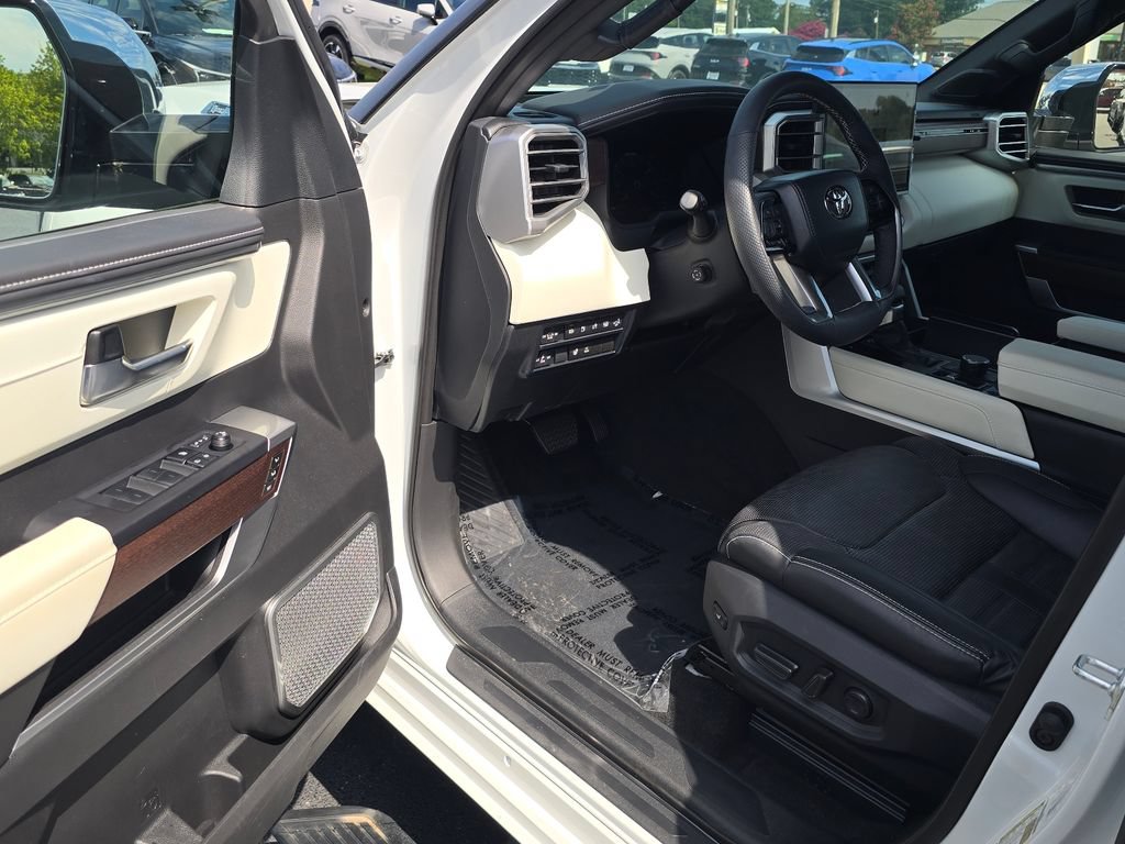 Used 2024 Toyota Sequoia Capstone AWD/4WD image 9