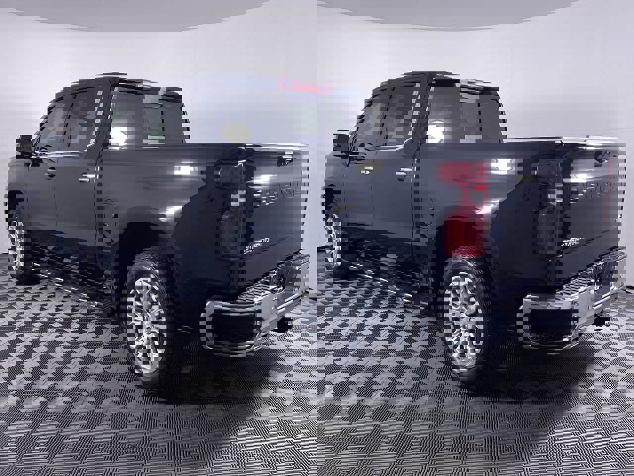 Certified 2024 Chevrolet Silverado 1500 LTZ w/ LTZ Premium Package image 19