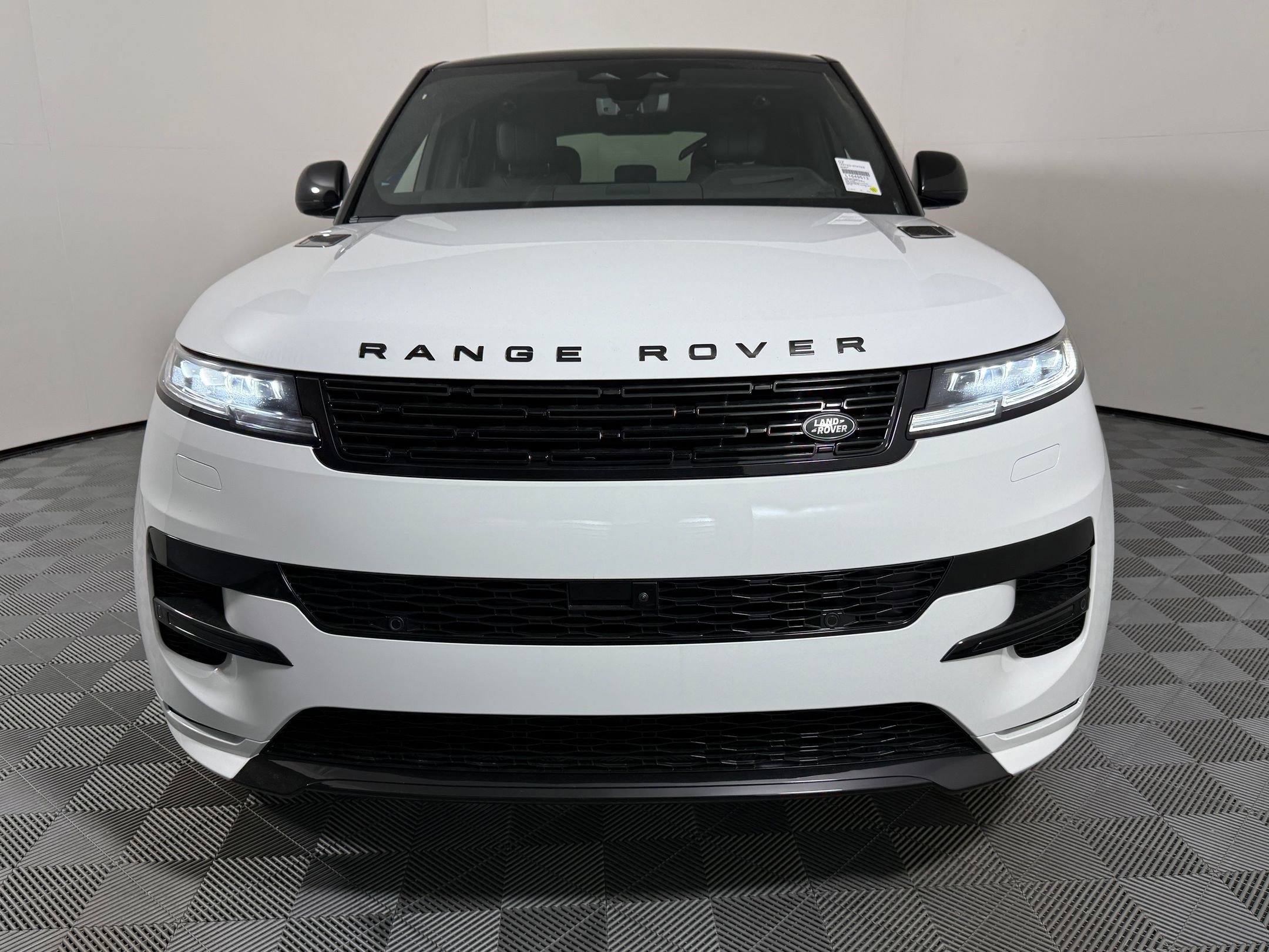 New 2026 Land Rover Range Rover Sport Dynamic SE AWD/4WD image 7