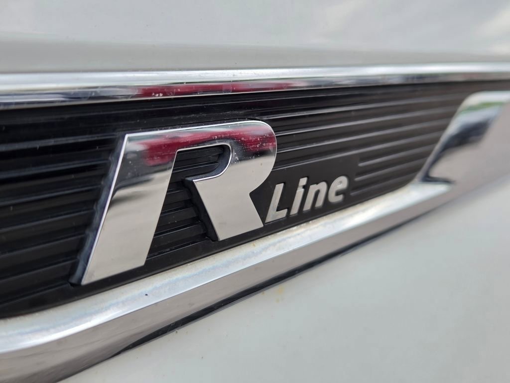 Used 2018 Volkswagen Atlas SEL w/ R-Line Package FWD image 11