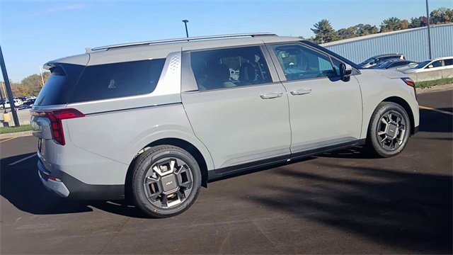 New 2026 Kia Carnival EX image 3