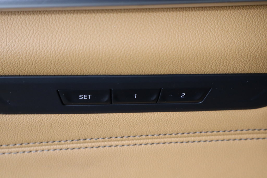 Used 2023 BMW 530e w/ M Sport Package RWD image 23