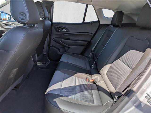 Used 2025 Chevrolet Trax LT image 18