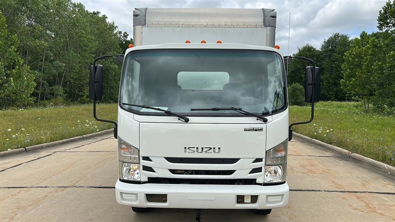 Used 2018 Isuzu NPR RWD image 21