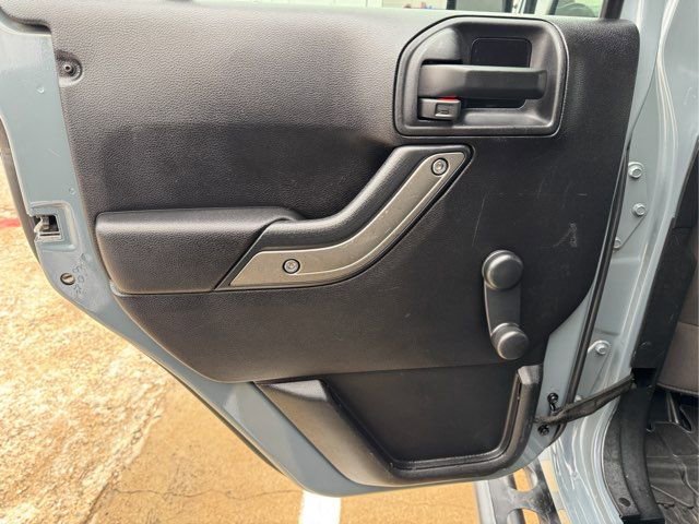 Used 2014 Jeep Wrangler Unlimited Sport w/ Connectivity Group image 36