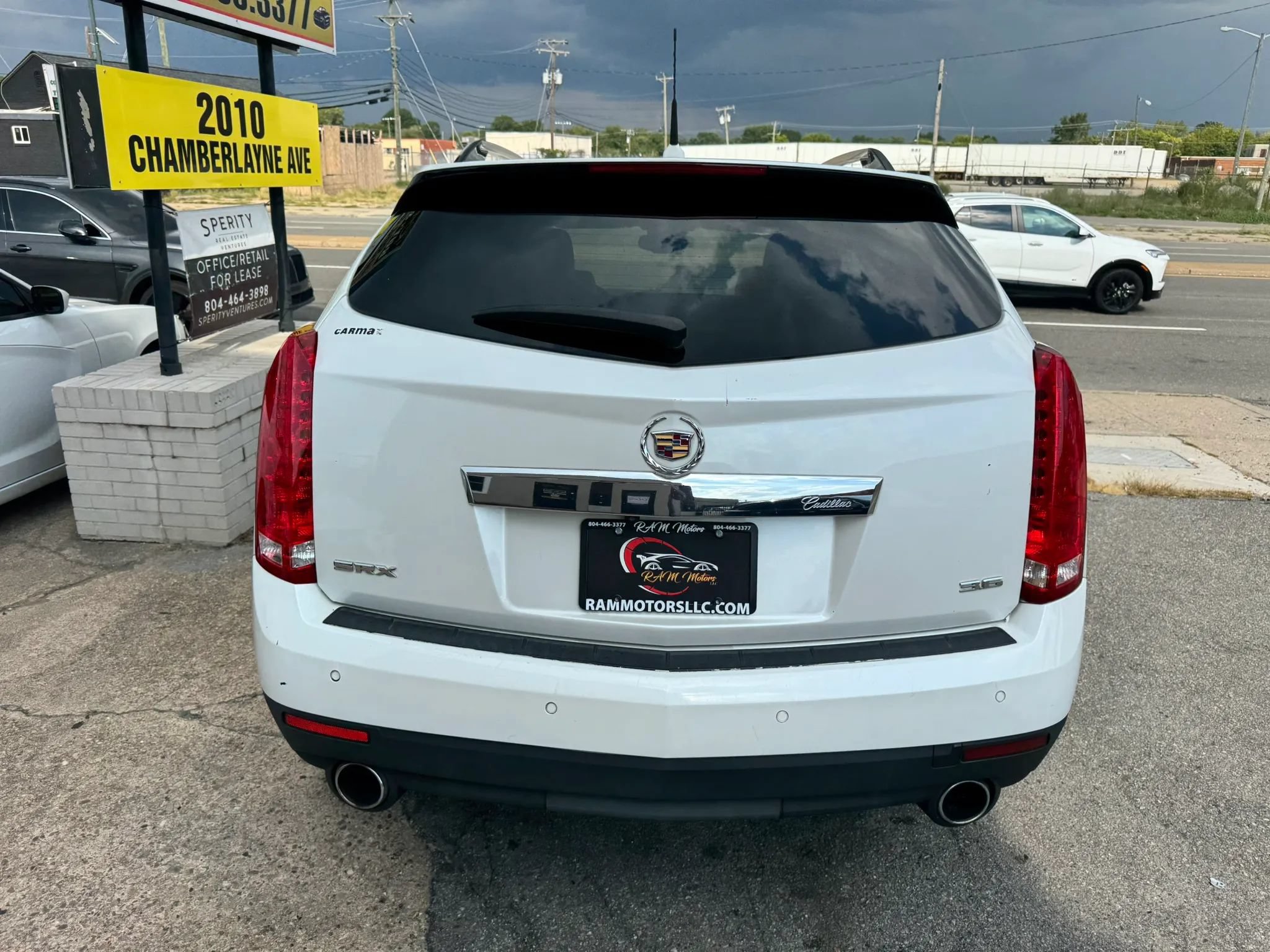 Used 2012 Cadillac SRX Luxury FWD image 4